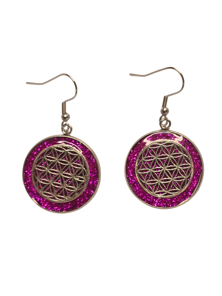 Boucles d’Oreilles Fleur de Vie Fuchsia Éclat de Lumière en acier inoxydable argentées avec fond fuchsia en résine pailletée